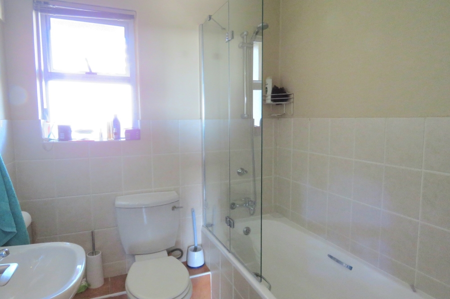 To Let 2 Bedroom Property for Rent in Century City Western Cape